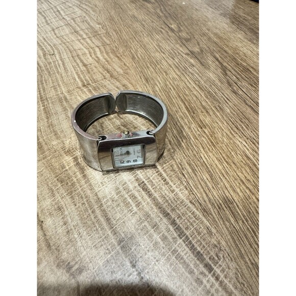 Studio Time Quartz STD906T Singapore Cuff Retro Watch - Picture 2 of 4